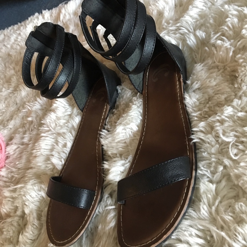 Barely worn strapppy sandals